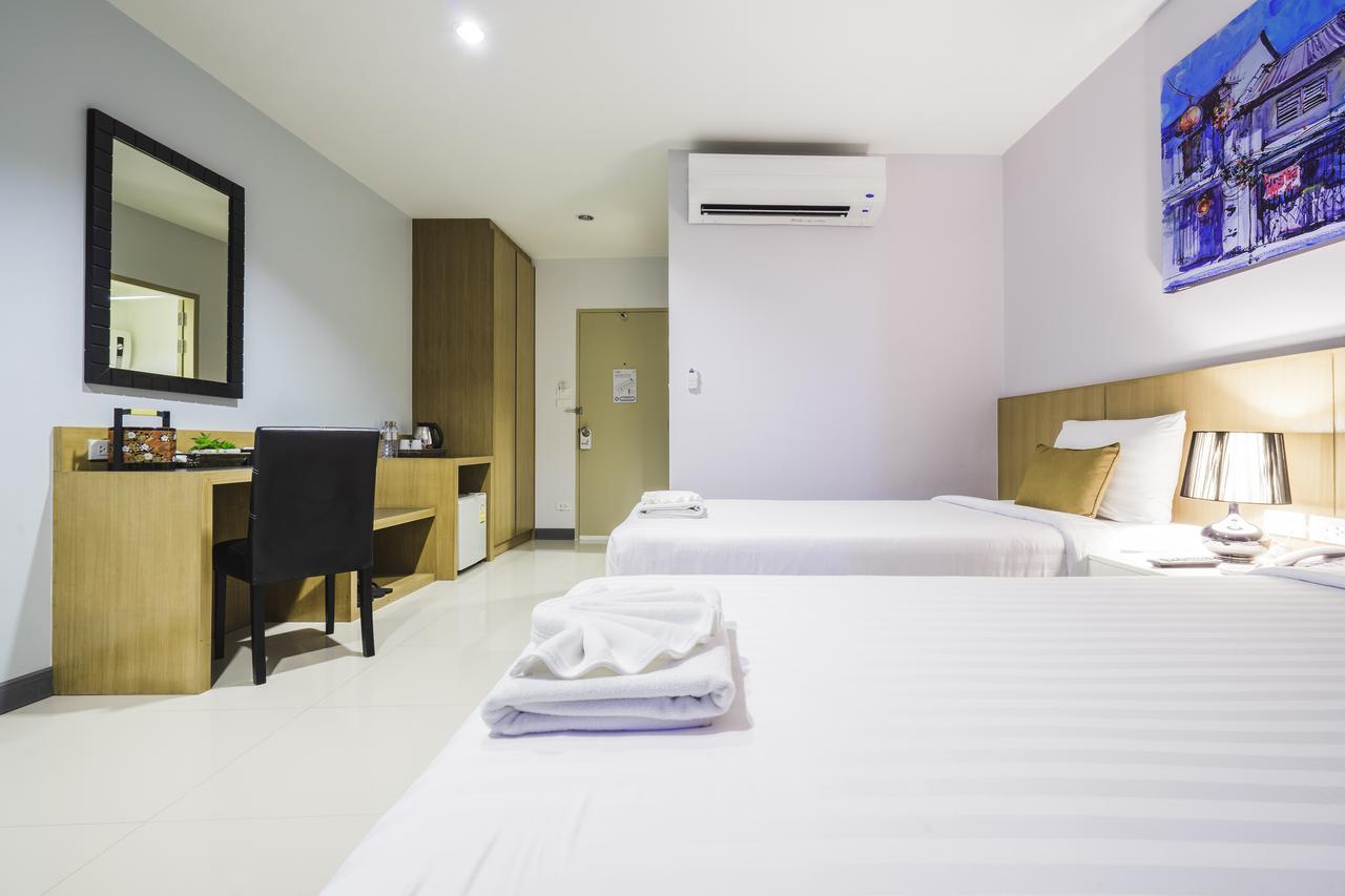 Vapa Hotel - Sha Extra Plus Phuket Bagian luar foto