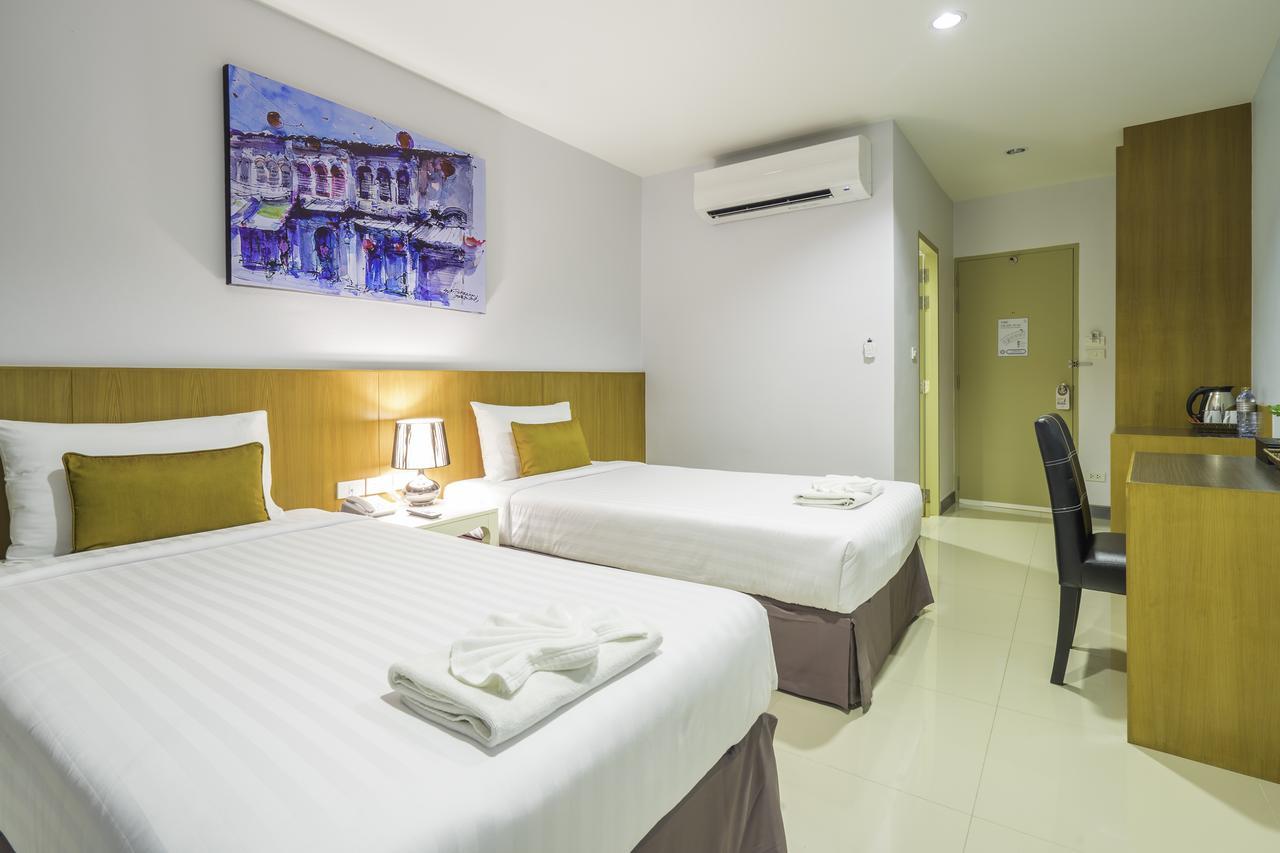 Vapa Hotel - Sha Extra Plus Phuket Bagian luar foto
