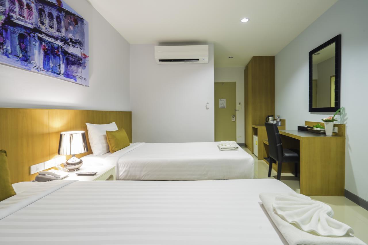 Vapa Hotel - Sha Extra Plus Phuket Bagian luar foto
