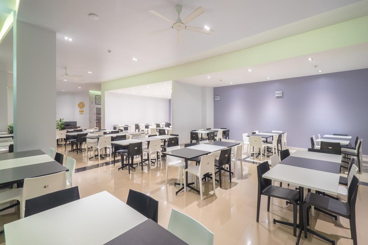Vapa Hotel - Sha Extra Plus Phuket Bagian luar foto