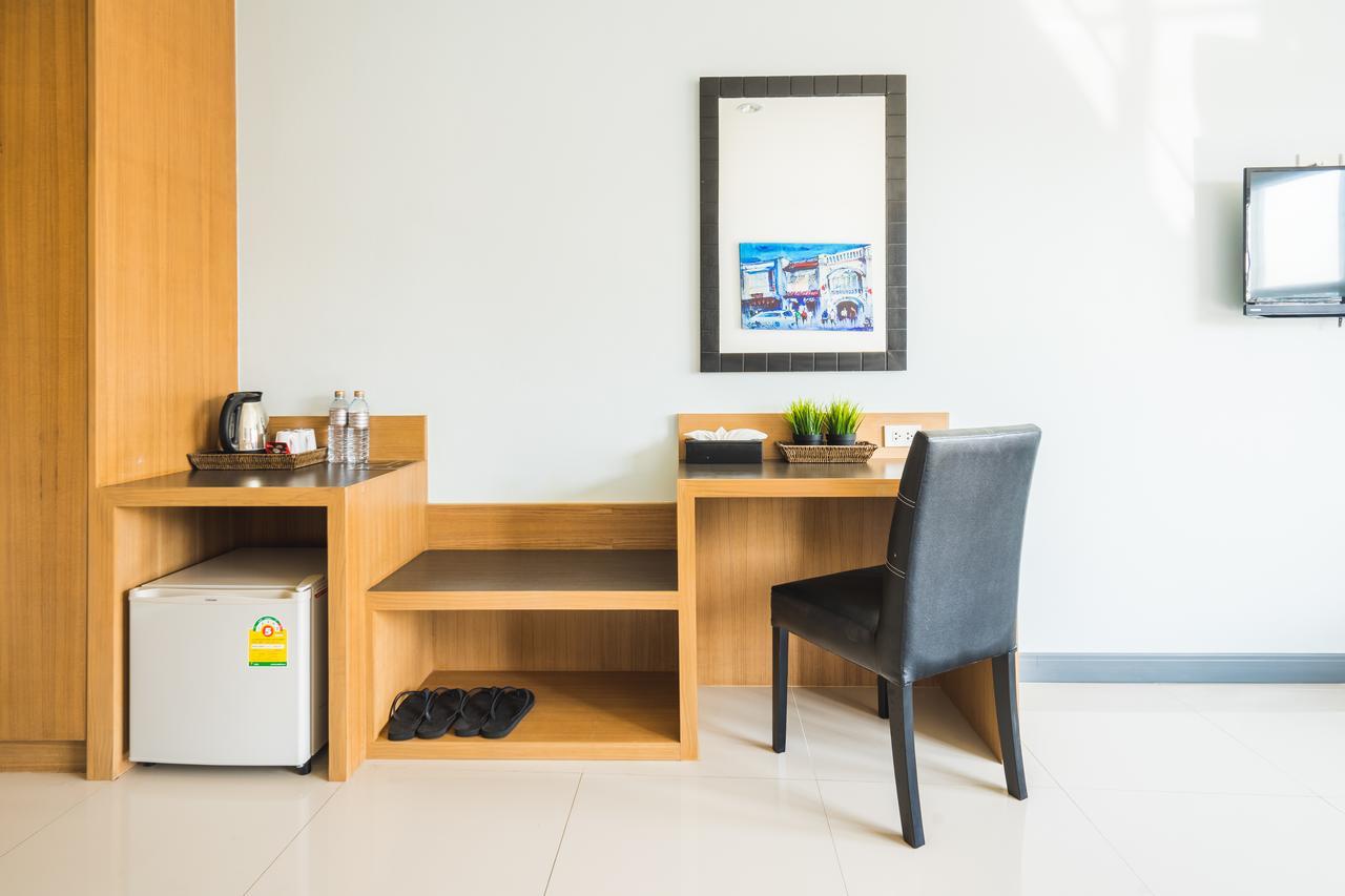 Vapa Hotel - Sha Extra Plus Phuket Bagian luar foto