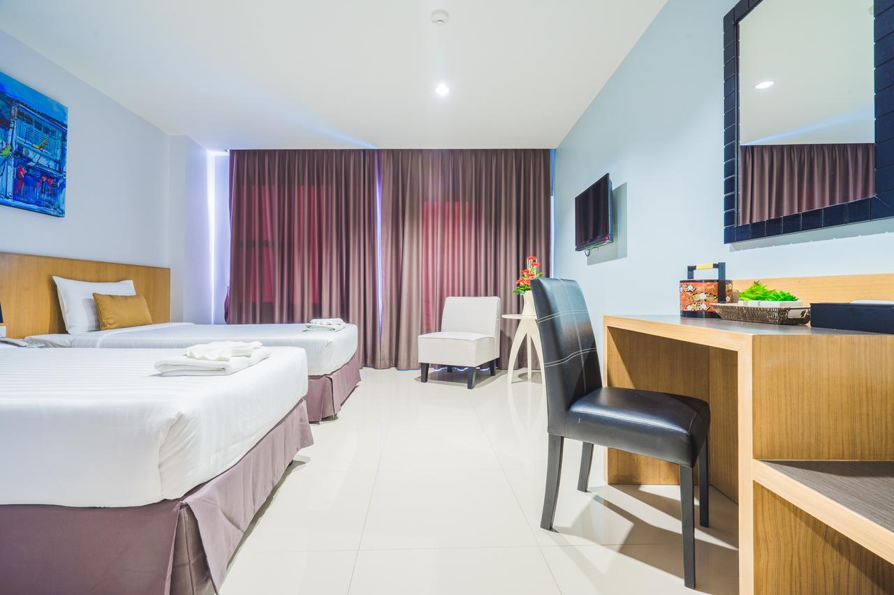 Vapa Hotel - Sha Extra Plus Phuket Bagian luar foto