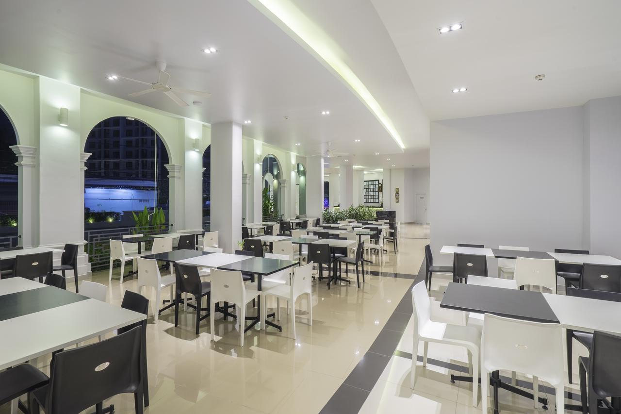 Vapa Hotel - Sha Extra Plus Phuket Bagian luar foto