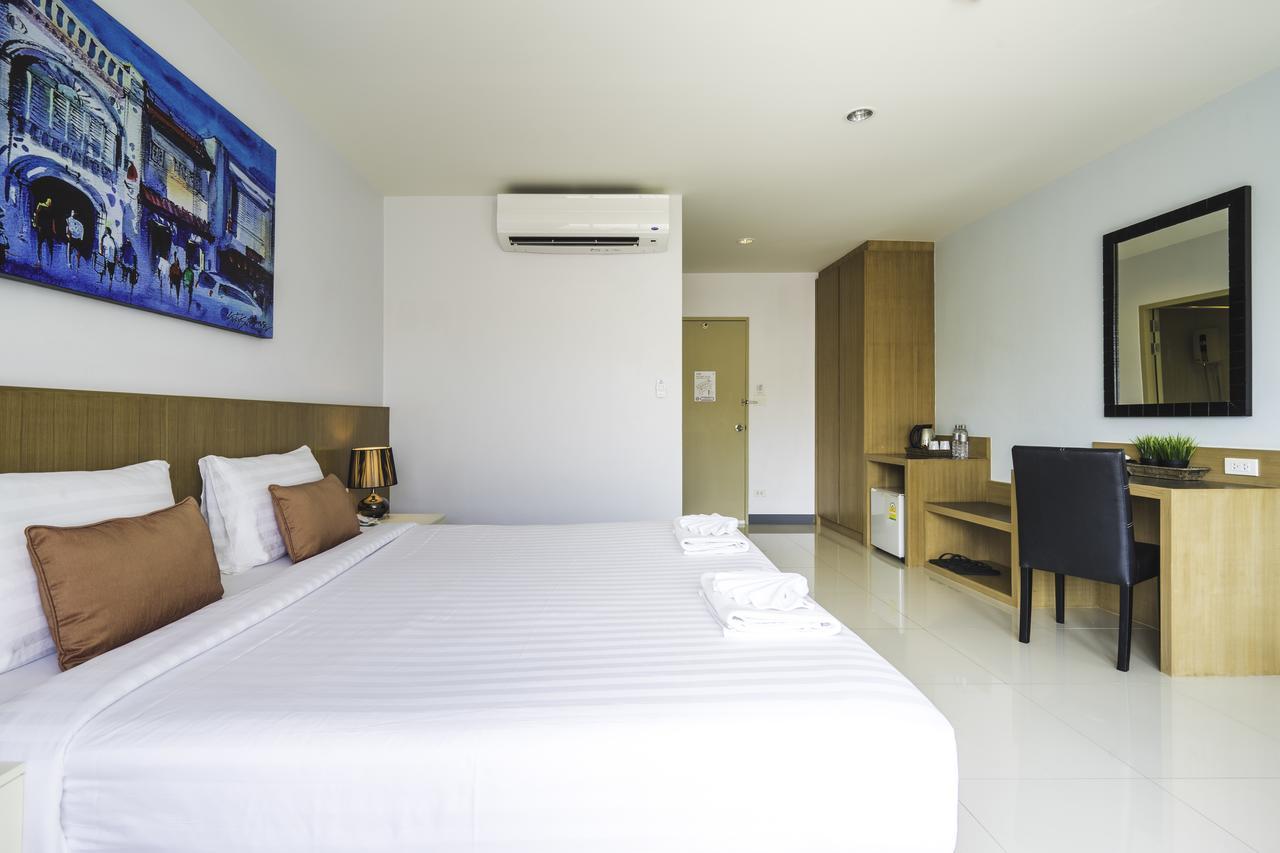 Vapa Hotel - Sha Extra Plus Phuket Bagian luar foto