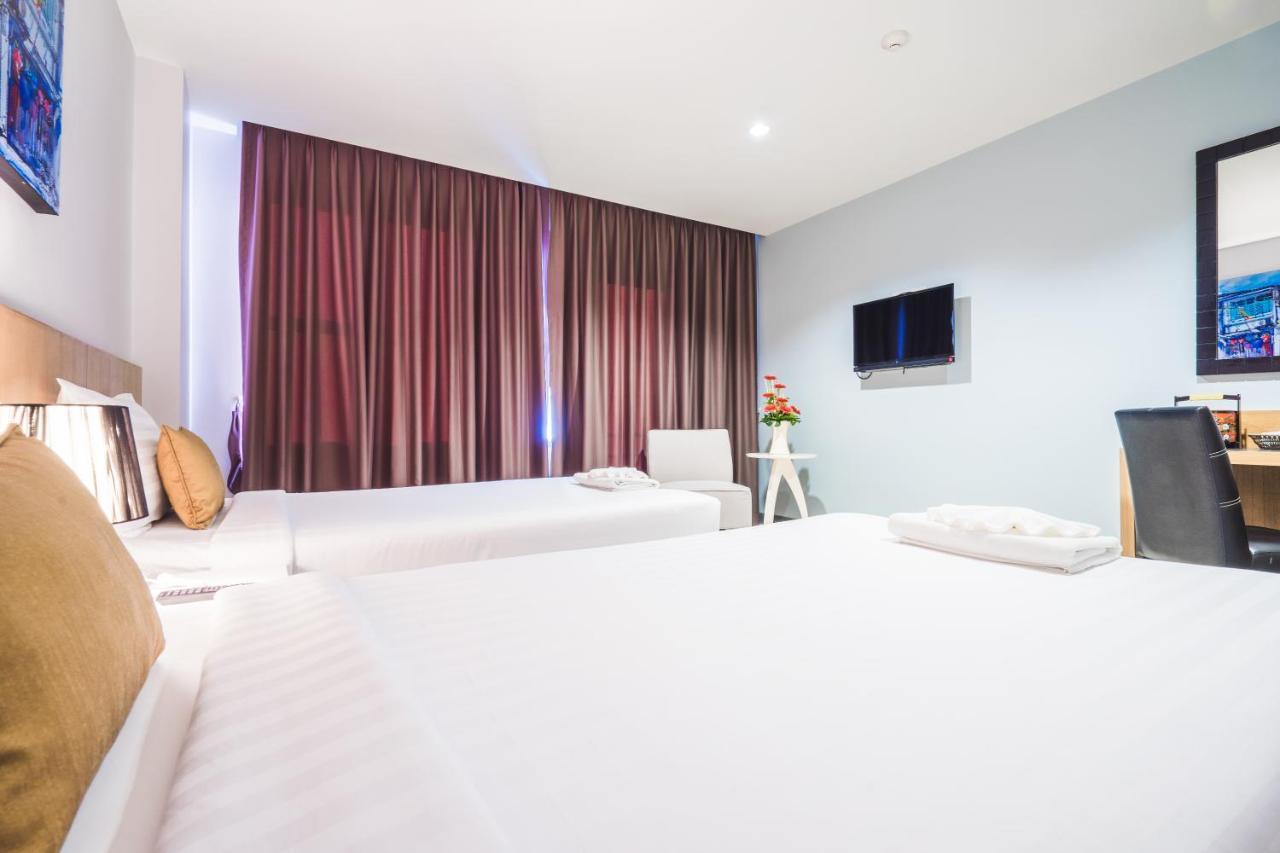 Vapa Hotel - Sha Extra Plus Phuket Bagian luar foto
